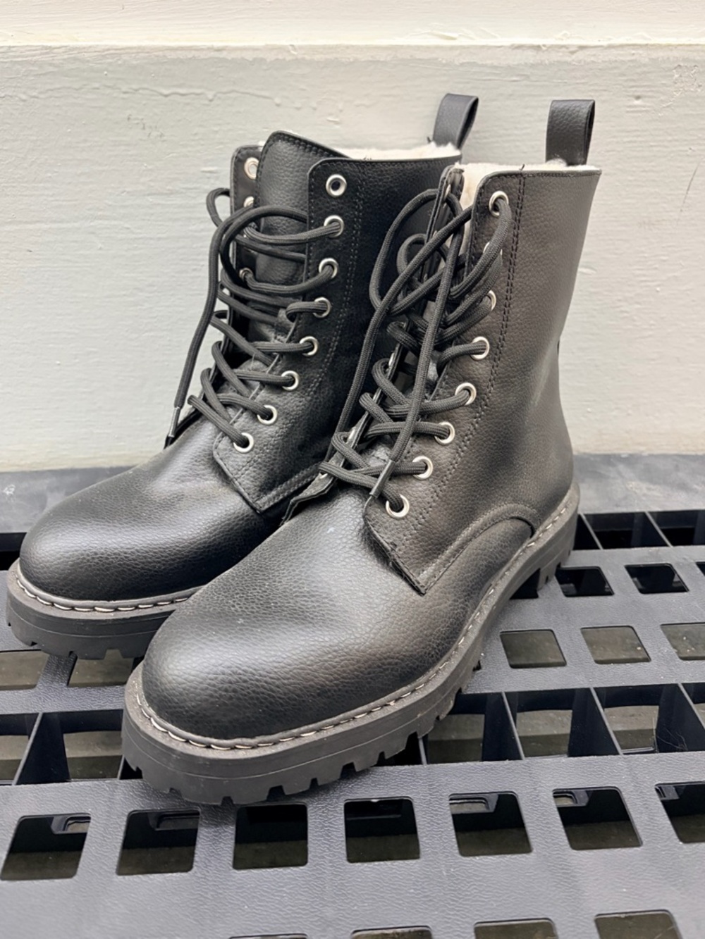 H&M Black Faux Leather Combat Boots (Faux Fur Lined) – NWT Size 9